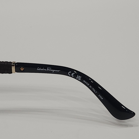 SALVATORE FERRAGAMO SF744SLA, Women’s Sunglasses - Picture 6 of 10